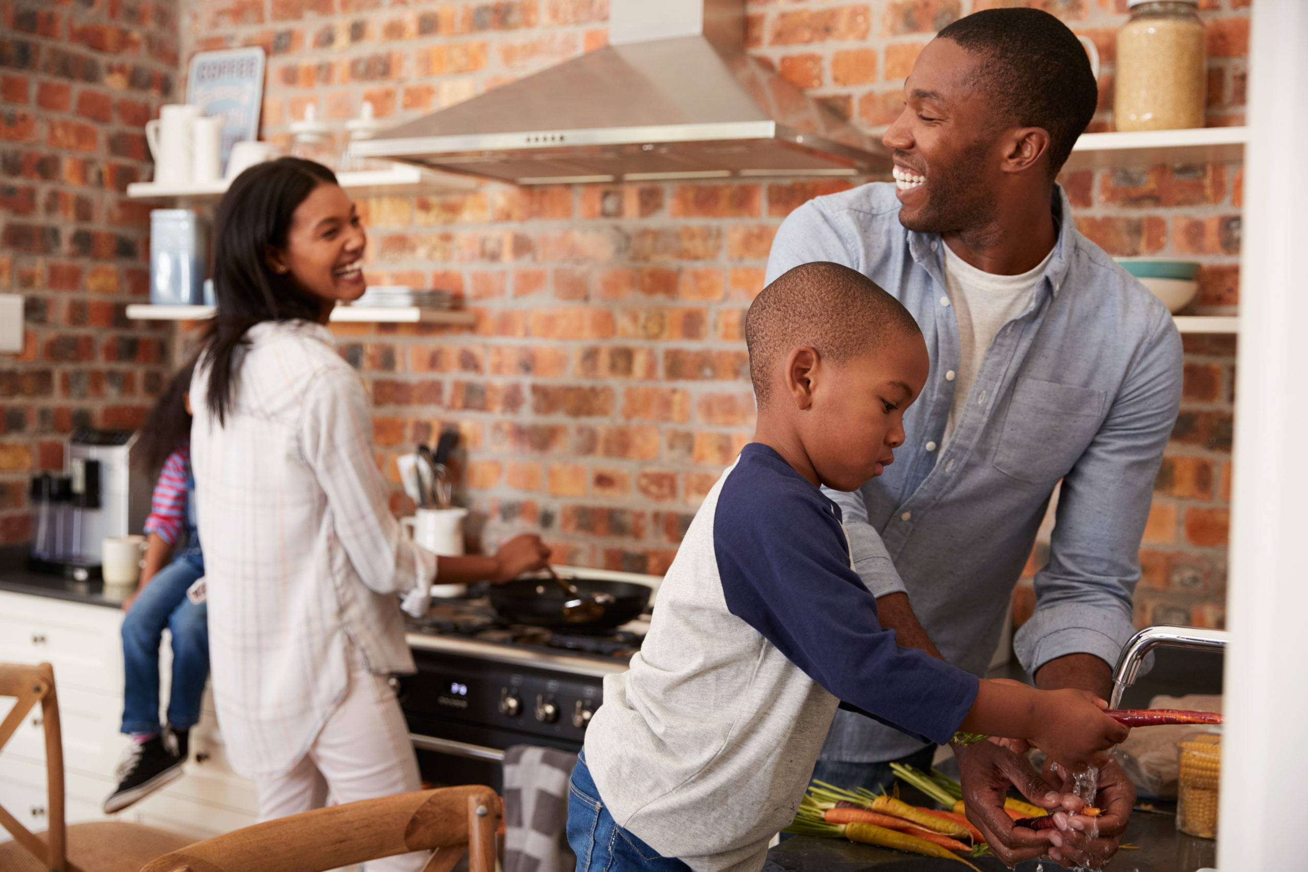 Children,Helping,Parents,To,Prepare,Meal,In,Kitchen Advanced Filtration